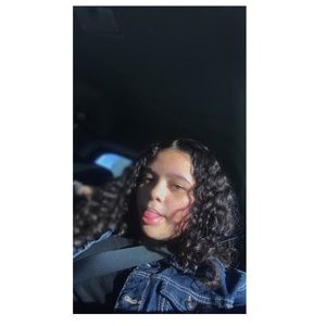 Meet your Posher, Aileen